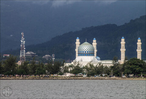 Kota Kinabaluban is található ám mecset, nem is egy.